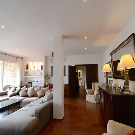 The In Has 5 Bedrooms * Begur