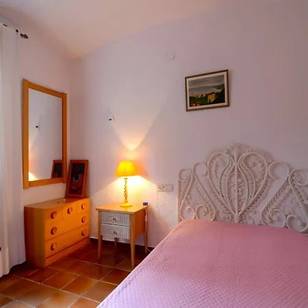 Villa The In Has 5 Bedrooms *