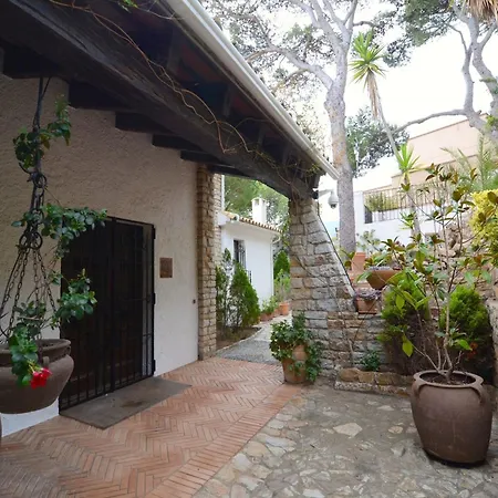 Villa The In Has 5 Bedrooms Begur