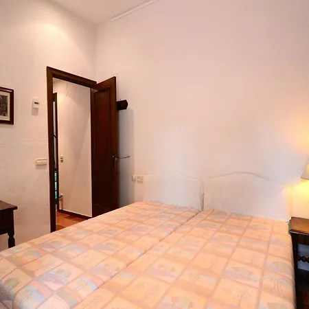 Villa The In Has 5 Bedrooms *