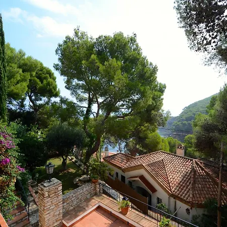 Villa The In Has 5 Bedrooms